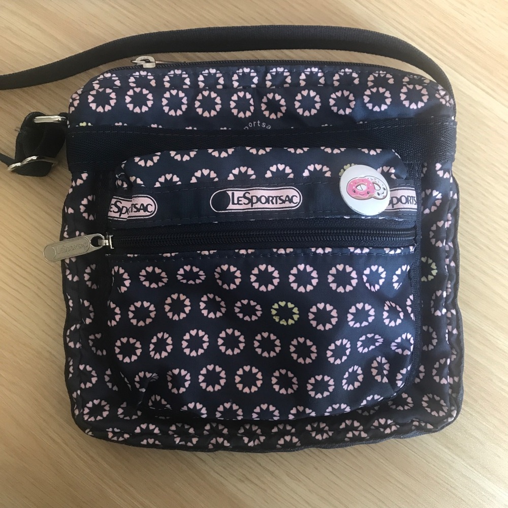 LeSportsac Crossbody 💙💕
